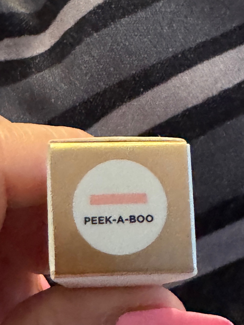 Iconic London Lip Plumping Gloss in ‘Peek-A-Boo’ - Picture 6 of 7
